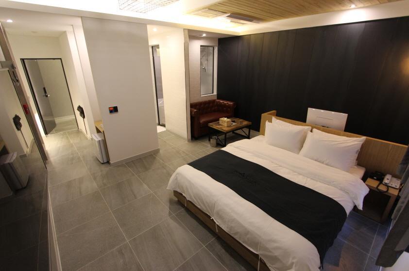 Instar Tourist Hotel Τεγκού Εξωτερικό φωτογραφία
