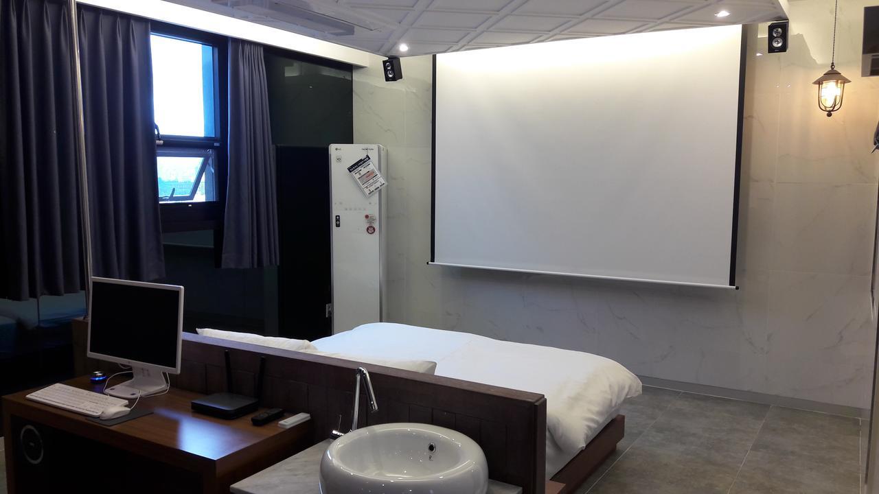 Instar Tourist Hotel Τεγκού Εξωτερικό φωτογραφία