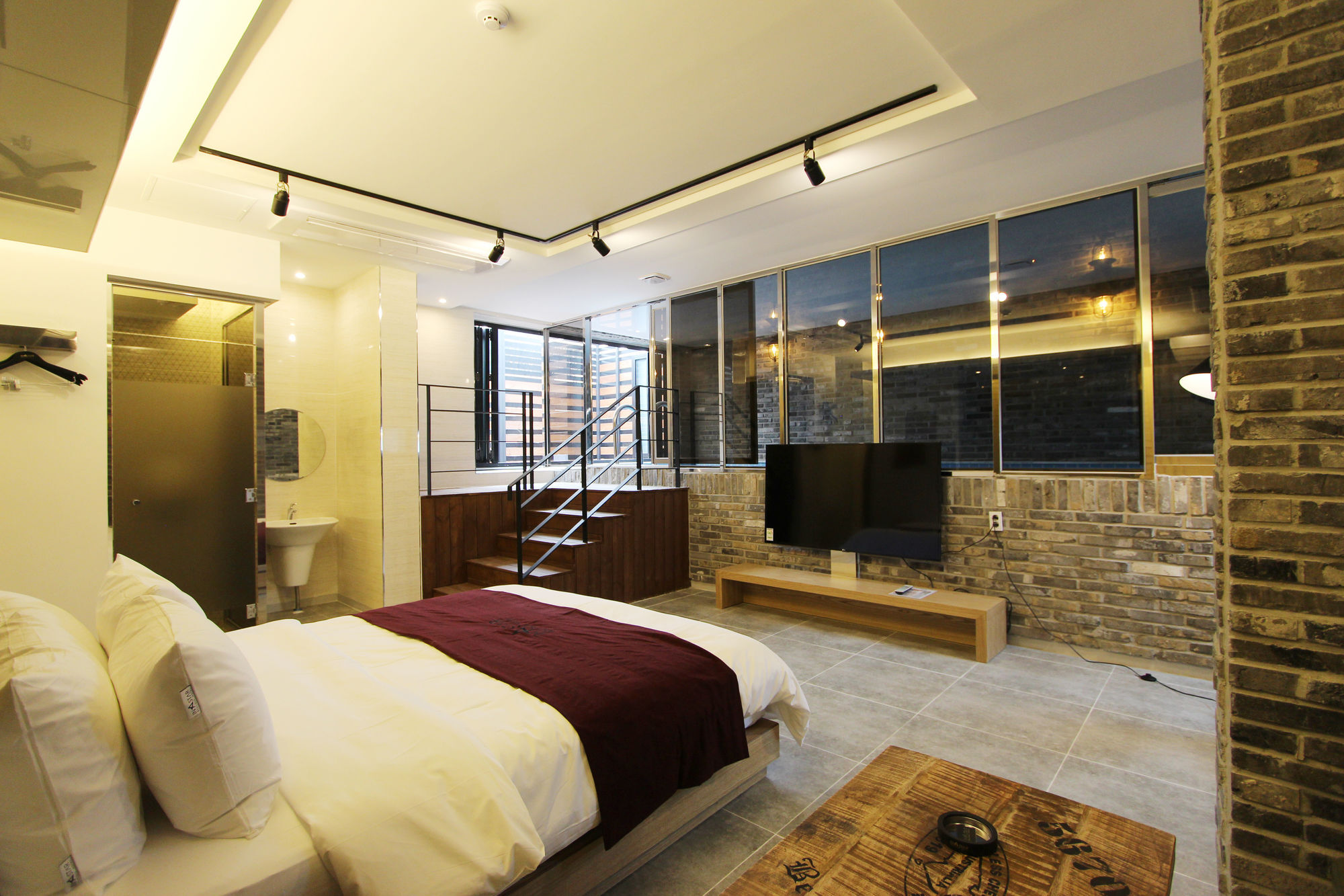 Instar Tourist Hotel Τεγκού Εξωτερικό φωτογραφία